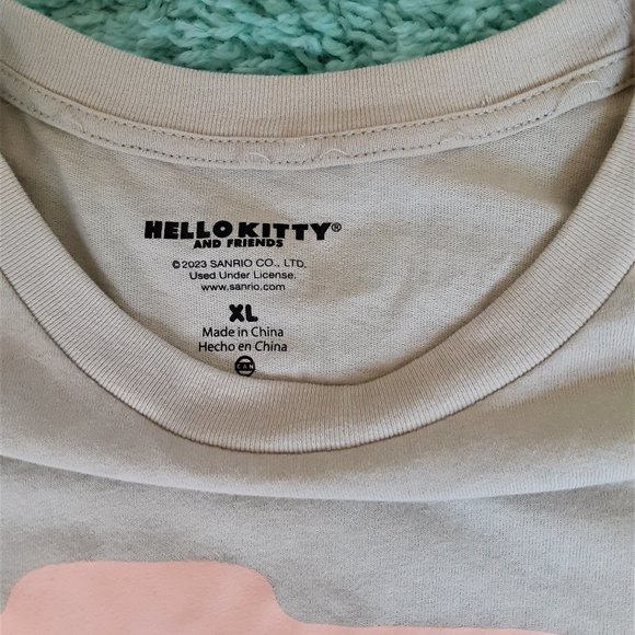 Bundle of 3 Hello Kitty T-Shirts----Sz Lg and XL - Picture 6 of 6
